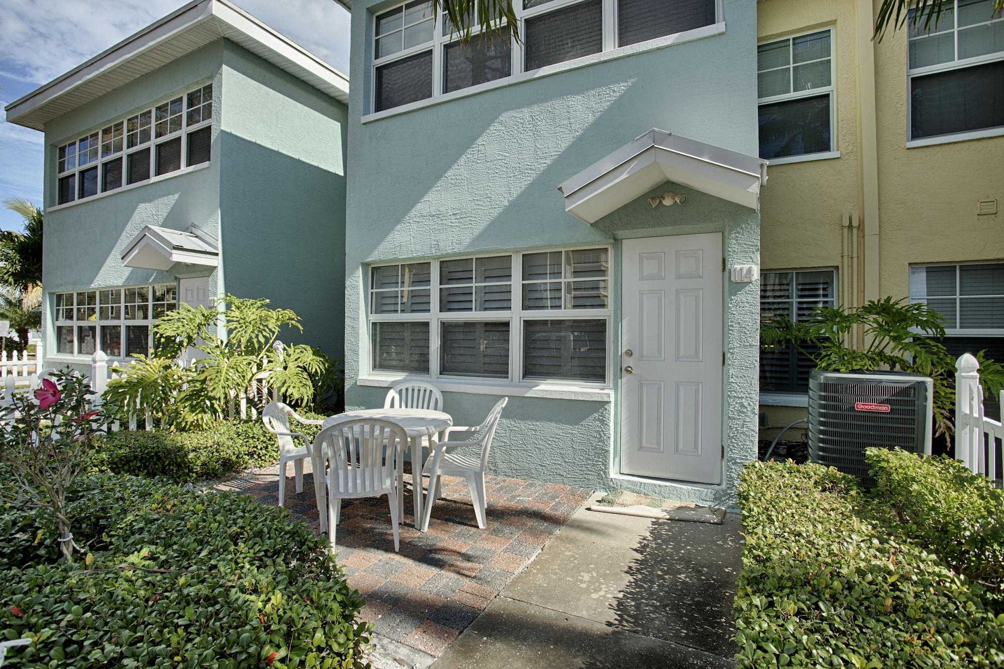 Barefoot Beach Resort Clearwater Beach Exterior photo