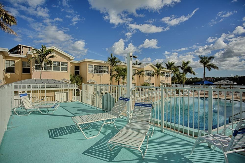 Barefoot Beach Resort Clearwater Beach Exterior photo