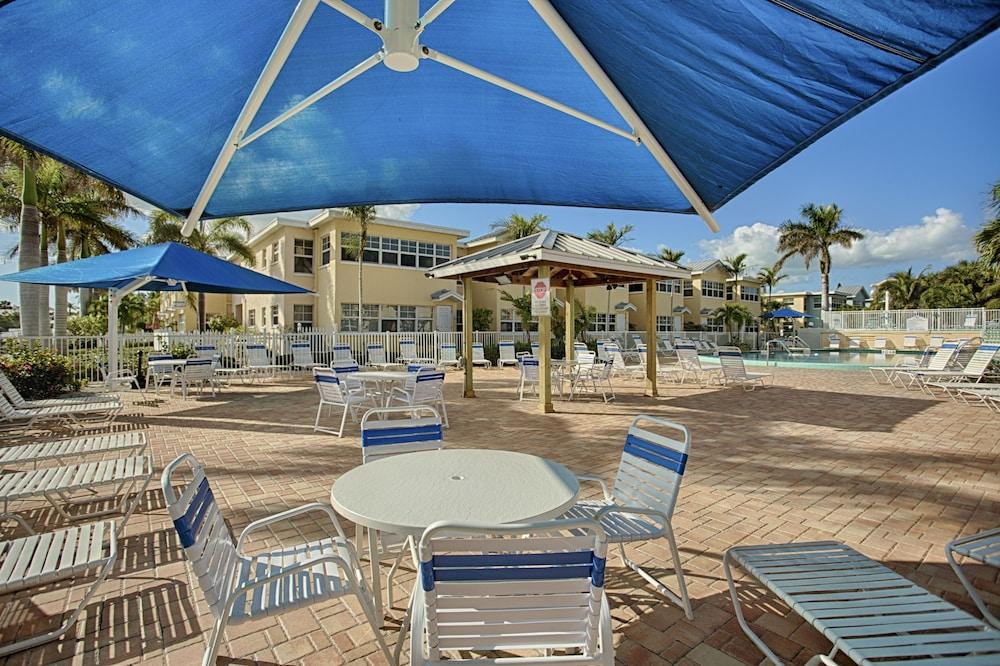 Barefoot Beach Resort Clearwater Beach Exterior photo
