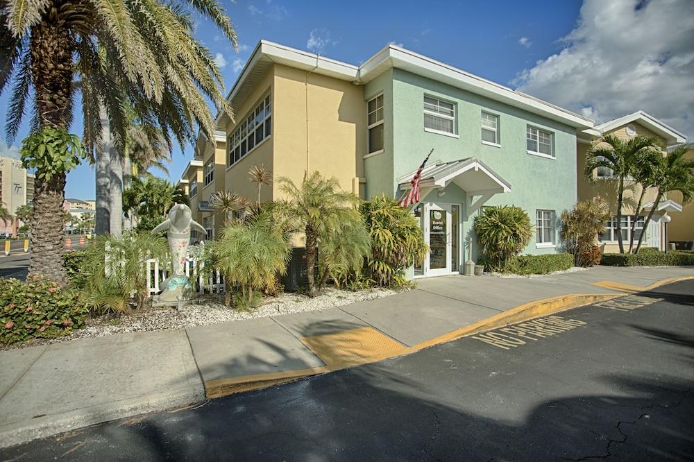 Barefoot Beach Resort Clearwater Beach Exterior photo