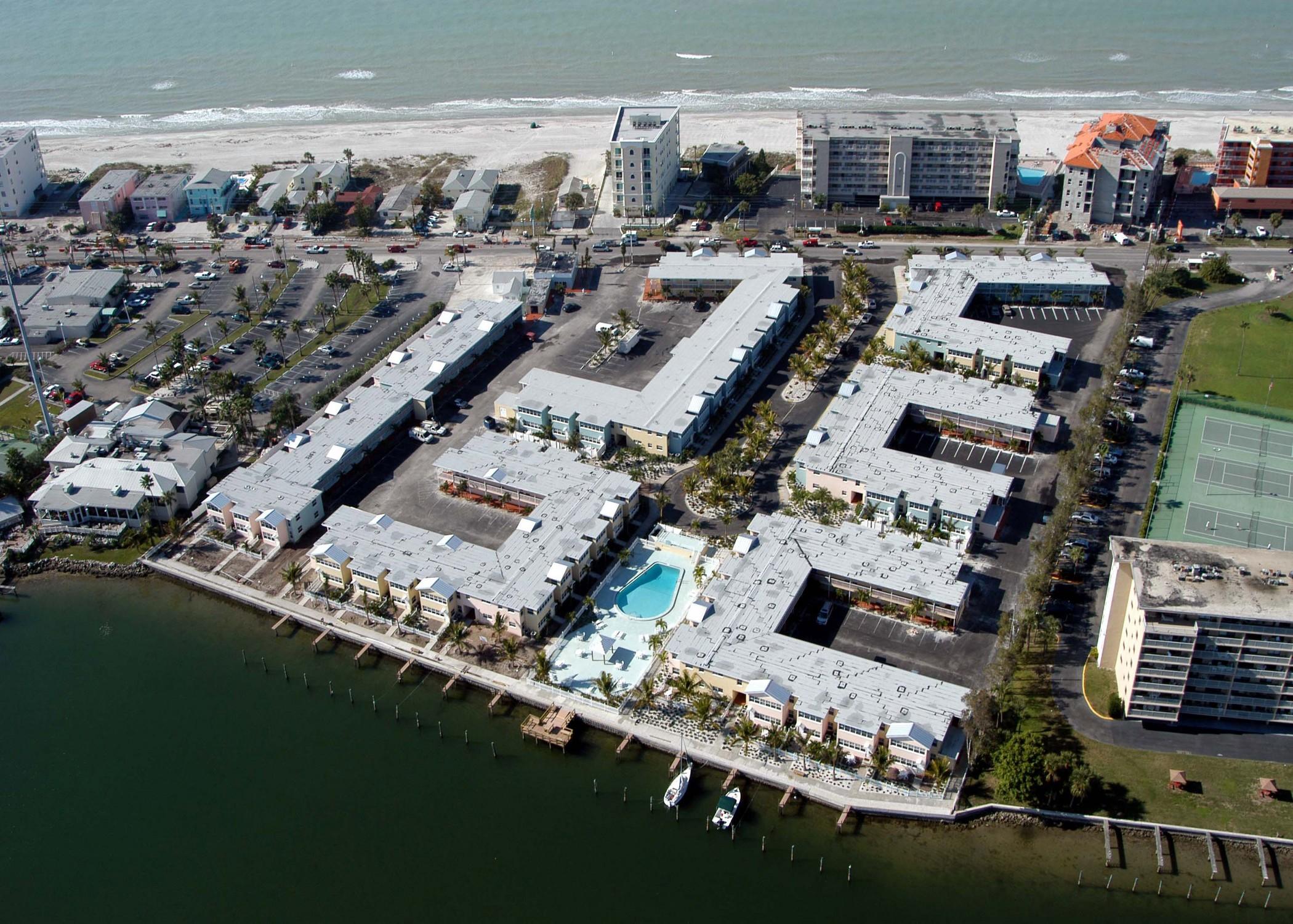 Barefoot Beach Resort Clearwater Beach Exterior photo